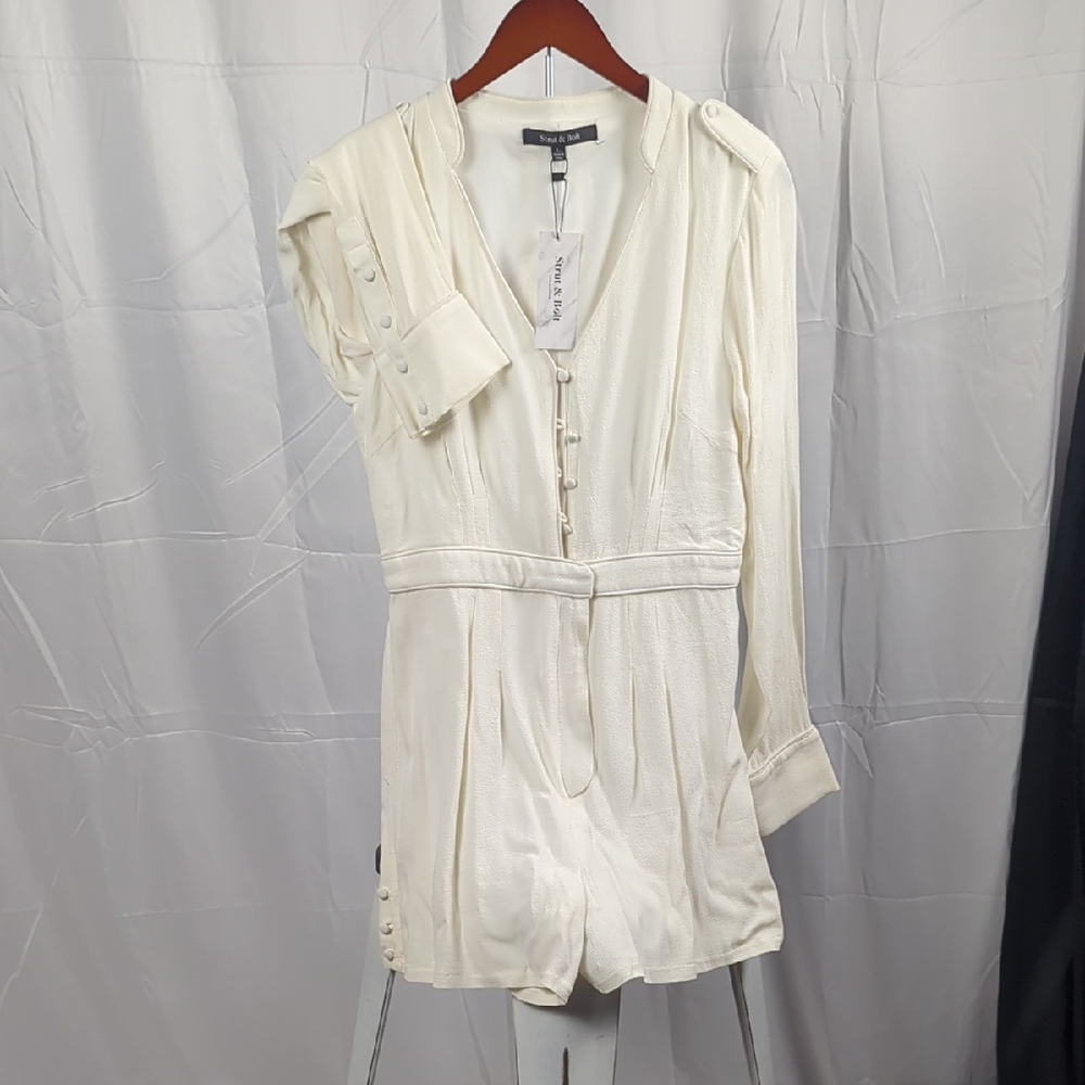 Elegant Cream Buttoned Jumpsuit